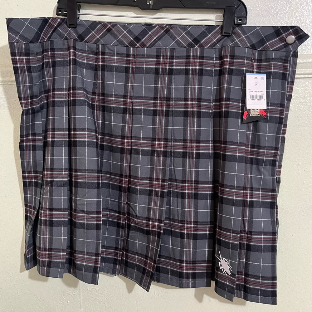 Beetle juice Astrid Gray Plaid Pleated Gray Skirt